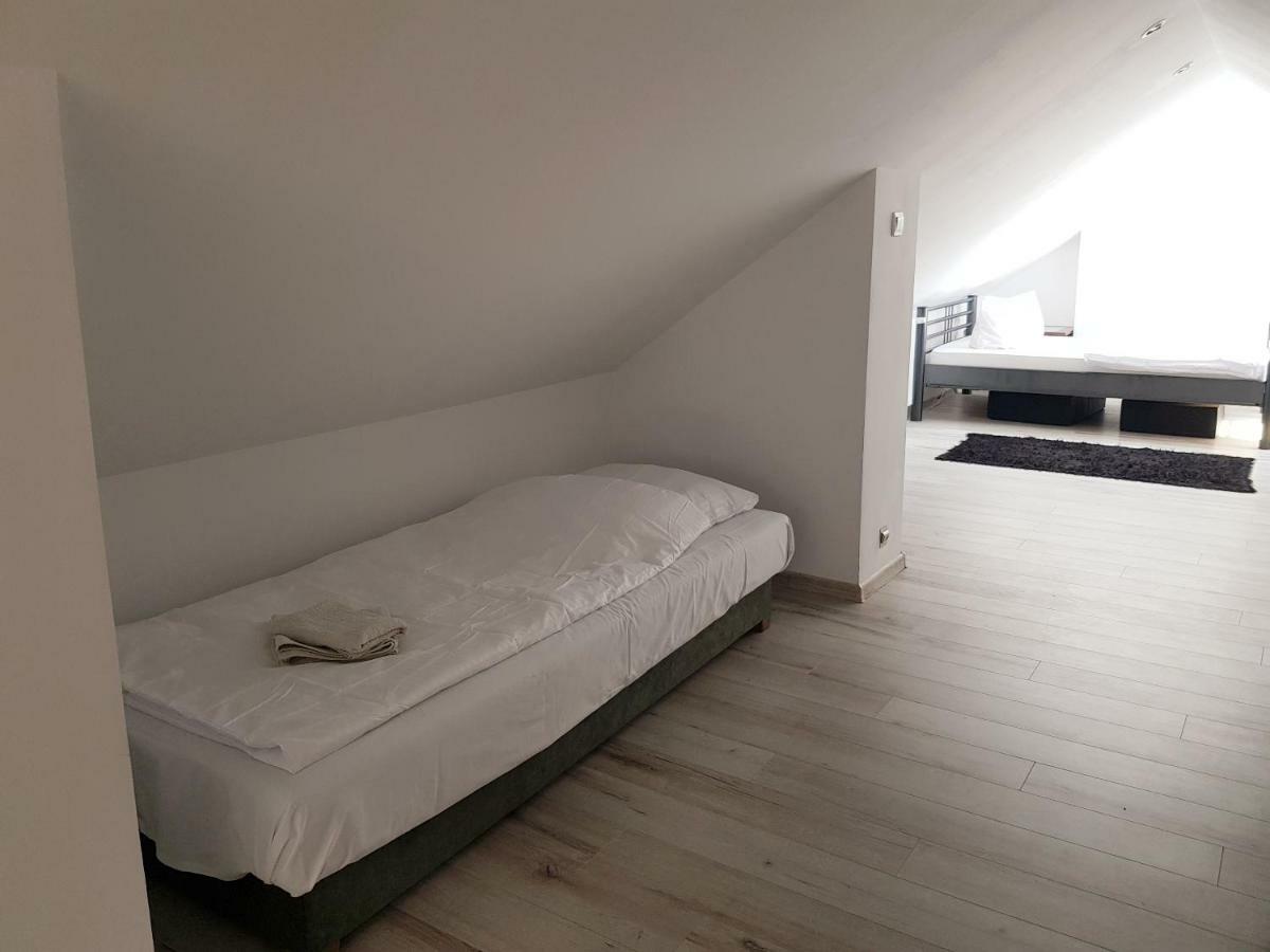 Apartament Przy Wiezy 슈비노우이스쳬 외부 사진