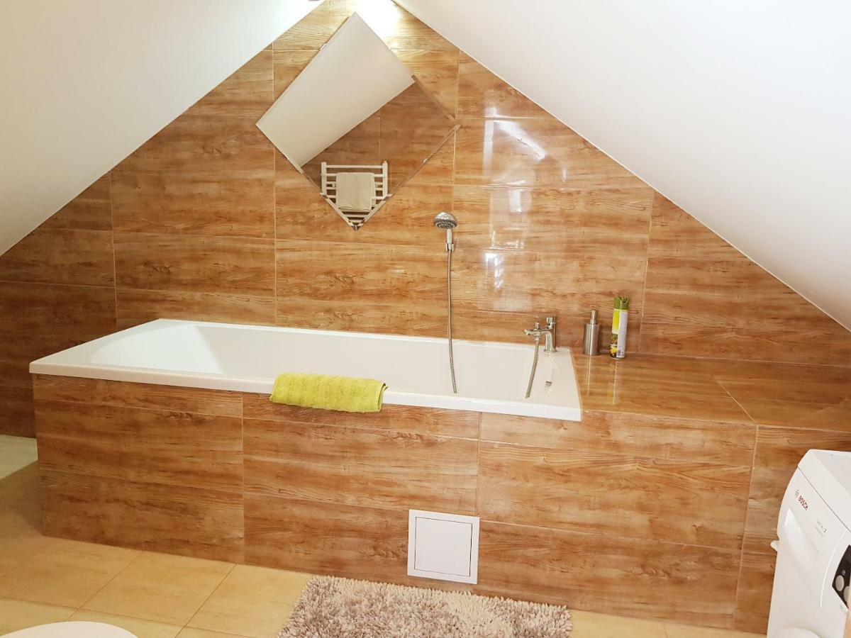 Apartament Przy Wiezy 슈비노우이스쳬 외부 사진