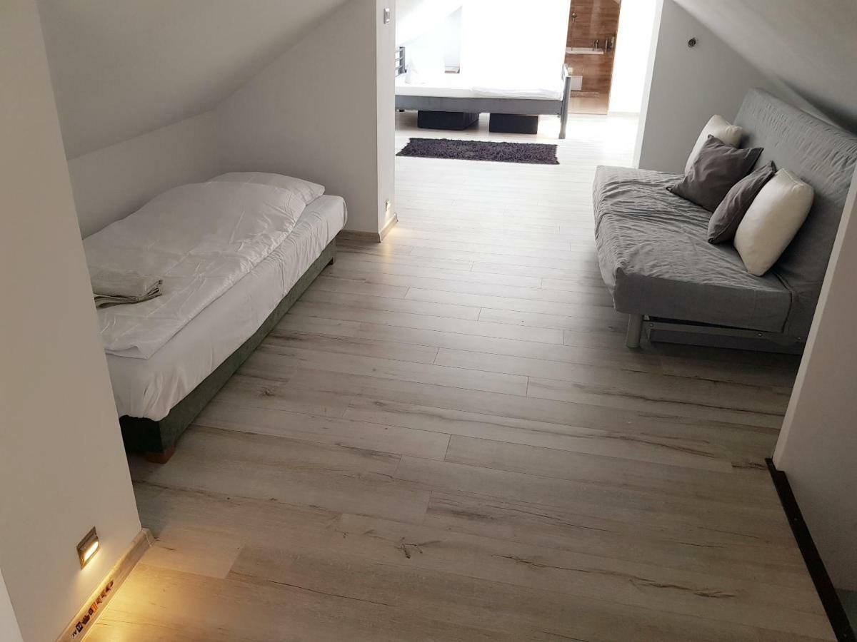 Apartament Przy Wiezy 슈비노우이스쳬 외부 사진